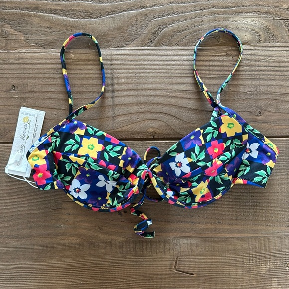 ‘MISS NOVEMBER’ Set - Picture 5 of 16